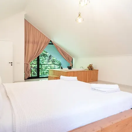 Muestakil Yuezme Havuzlu Genis Bahceli Villa Loft * Fethiye