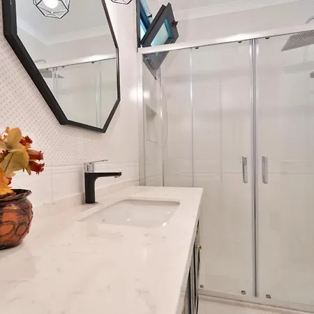 Muestakil Yuezme Havuzlu Genis Bahceli Villa Loft Villa