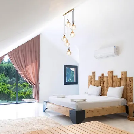Muestakil Yuezme Havuzlu Genis Bahceli Villa Loft Villa Fethiye